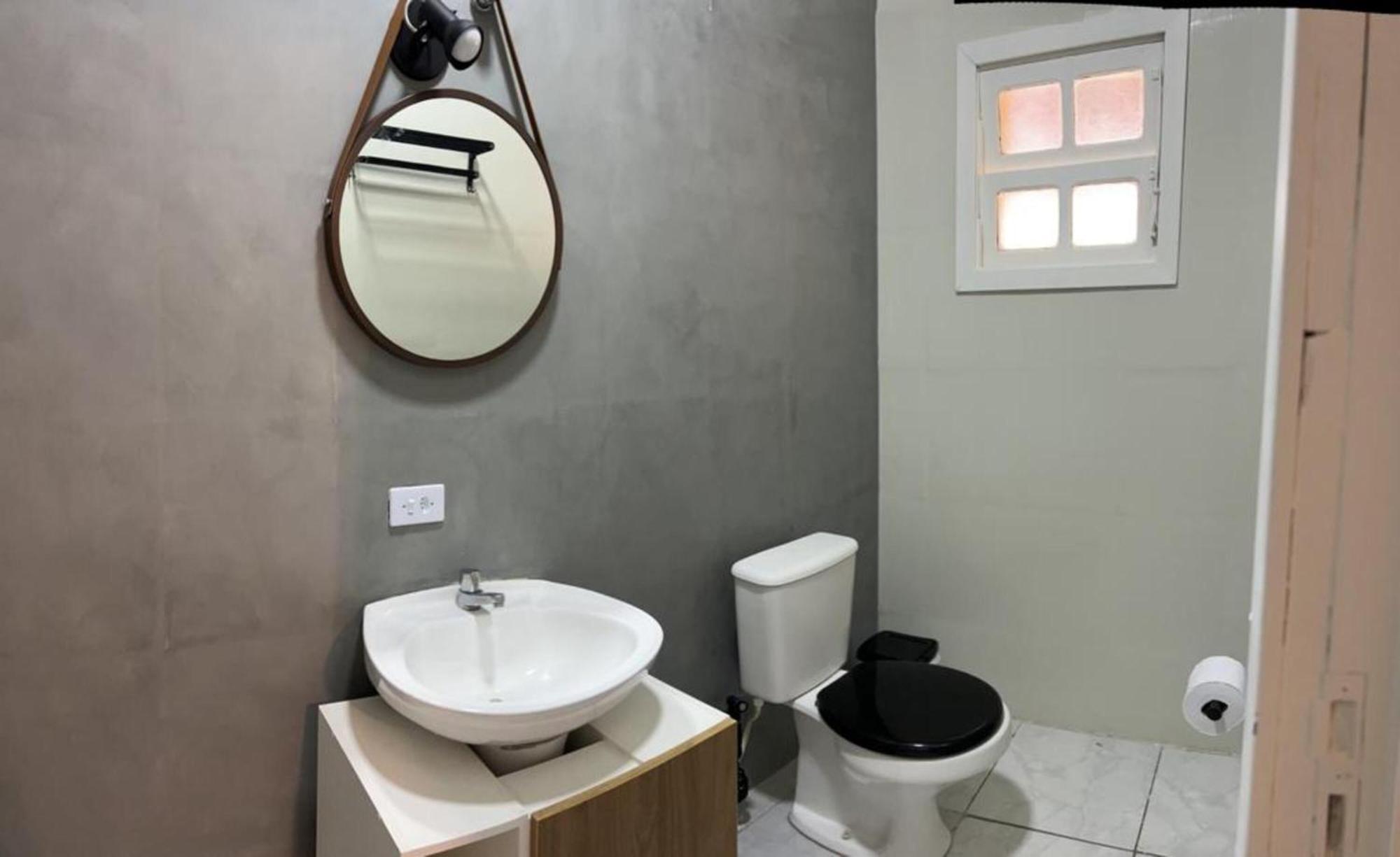 Quarto Triplo com Vista para a Piscina